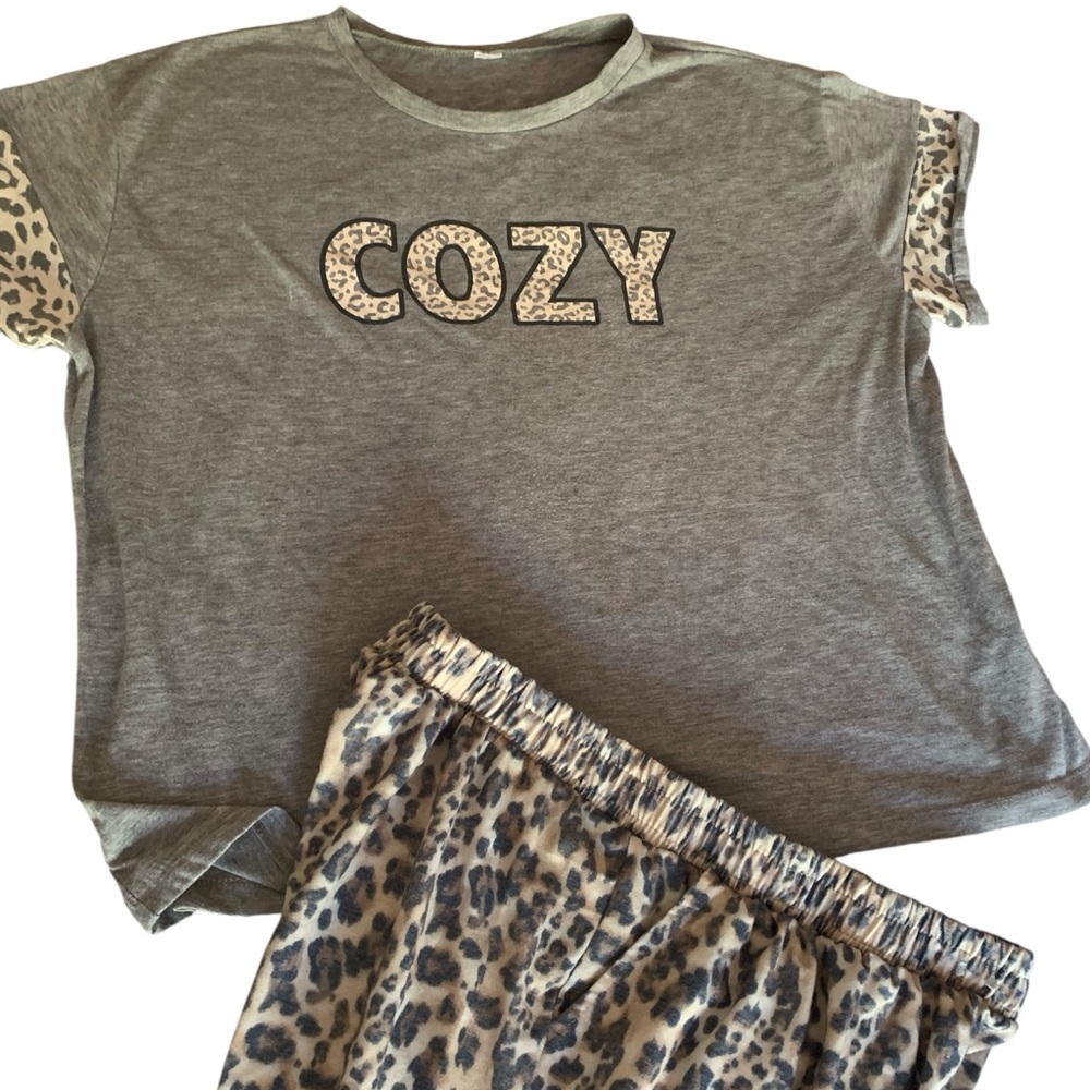 COZY Gray & Leopard Print Women’s Plus Size 1X Pajamas Set Cheetah Animal Print - Picture 2 of 12